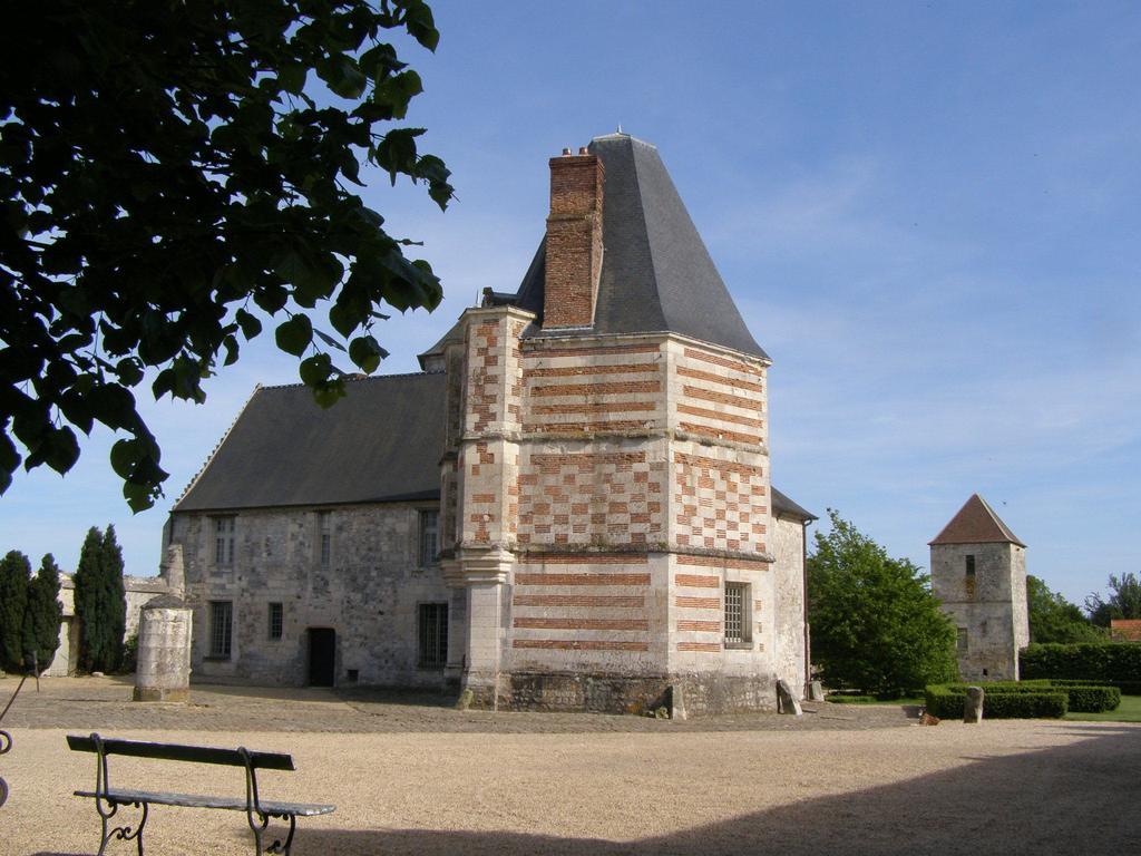 Bed and Breakfast Manoir du Plessis au Bois à Vauciennes  Extérieur photo